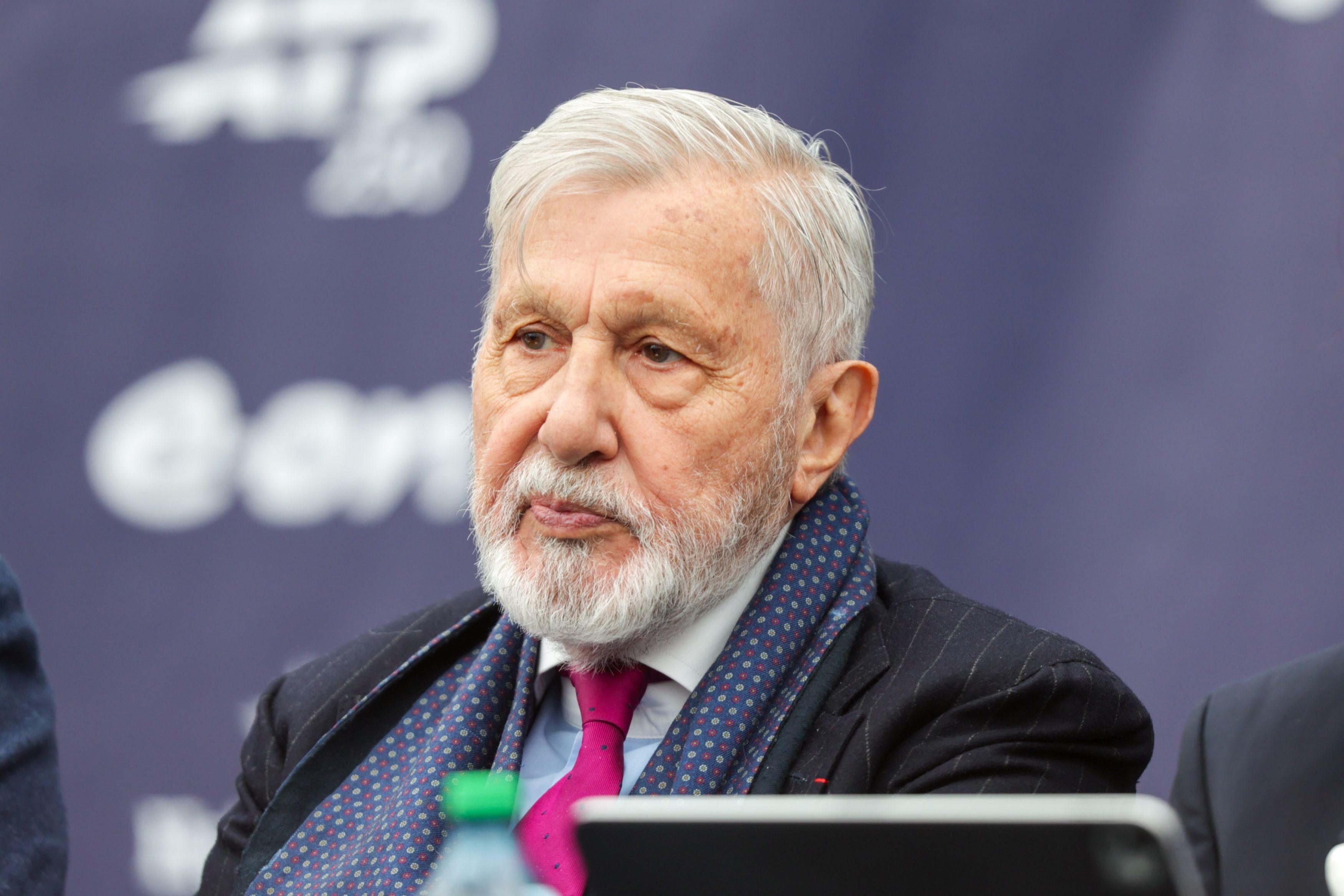Ilie Năstase, reclamat de soția sa, Ioana, &icirc;n plin divorț! Polițiștii au emis un ordin provizoriu de protecție