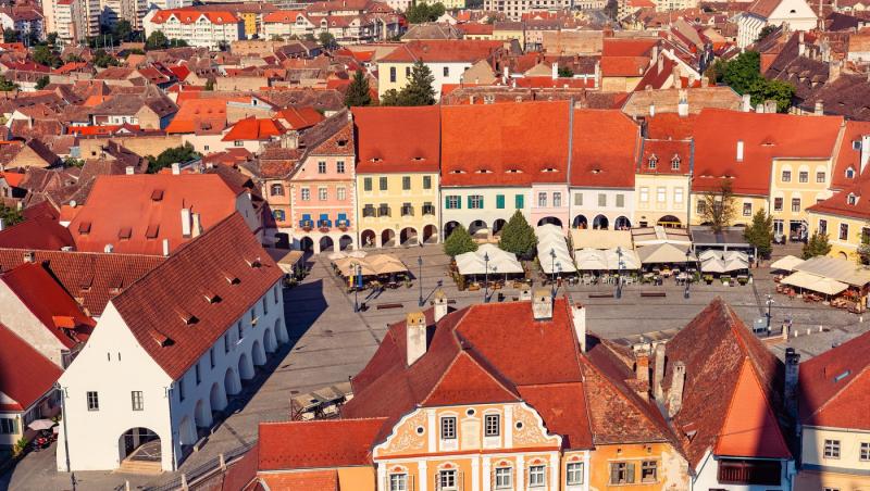 Sibiul este o alegere potrivită pentru un weekend romantic de toamnă