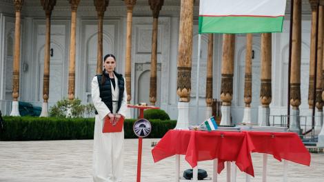 Noapte grea pentru Loredana Chivu &icirc;n Uzbekistan: &bdquo;Mă ia panica pe străzile astea! De trei ore căutăm cazare și nu am găsit nimic!&rdquo;