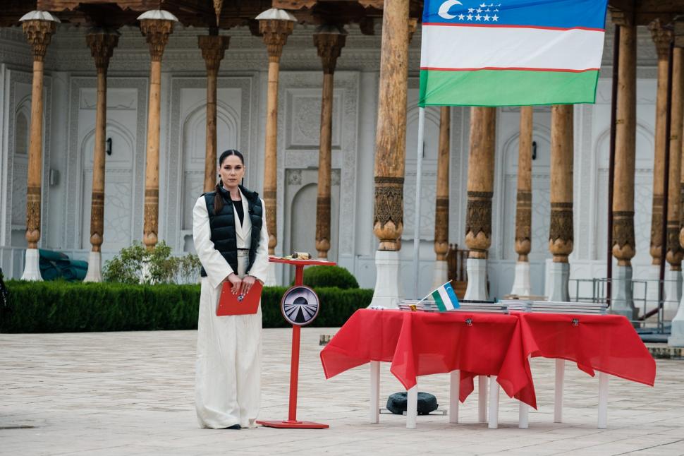 Noapte grea pentru Loredana Chivu &icirc;n Uzbekistan: &bdquo;Mă ia panica pe străzile astea! De trei ore căutăm cazare și nu am găsit nimic!&rdquo;