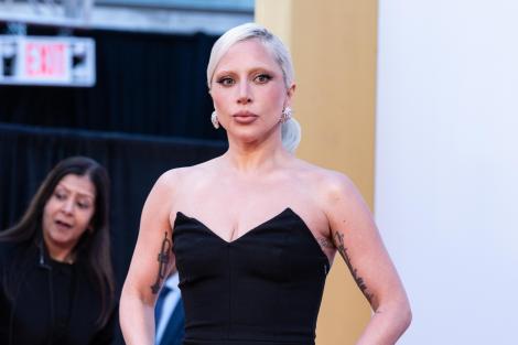 Boala cronică de care suferă Lady Gaga. Artista a vorbit despre durerile provocate de fibromialgie: &bdquo;&Icirc;ți dă viața peste cap&rdquo;