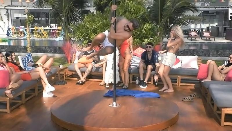 Prințul Marco, show la bară în fața ispitelor de la Insula Iubirii! Imagini care nu s-au văzut la TV