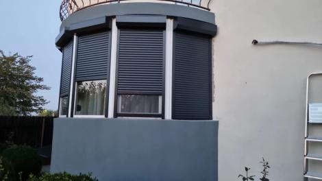 (P) Rulouri exterioare V Shades: c&acirc;nd se montează și ce tip este potrivit pentru proiectul tău