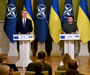 Stoltenberg, vizită surpriză la Kiev. Zelenski: "Aderarea Ucrainei la NATO, doar o chestiune de timp"