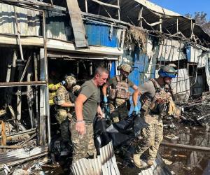 Ruşii pretind că ucrainenii s-au bombardat singuri la Kostiantînivka. Expert german: Nu contează de unde a venit racheta, autorul moral e tot Rusia