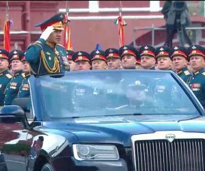 VIDEO Moscova marchează Ziua Victoriei cu o paradă "nucleară". 9.000 de soldaţi, cu sisteme de rachete Iskander şi Yars, defilează în Piaţa Roşie