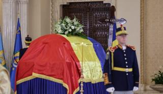 Funeralii de stat pentru Ion Iliescu. Ultimele omagii aduse în fața sicriului fostului președinte, în Sala Unirii, la Palatul Cotroceni