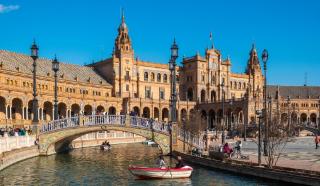 Localnicii au stabilit care sunt cele mai fericite orașe din Europa. Pe primul loc e un oraș din Spania