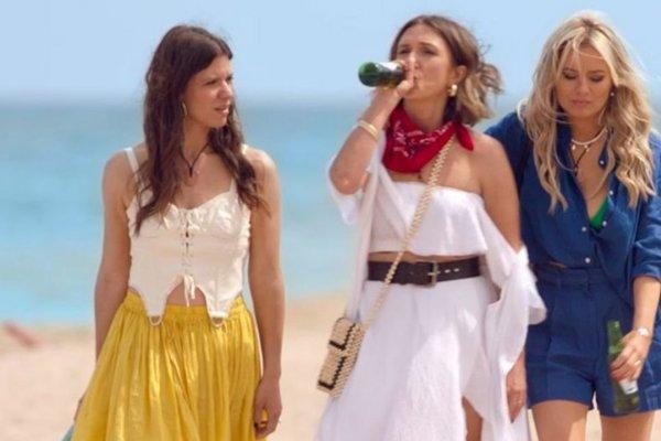Retreat Vama Veche, comedia verii cu Laura Cosoi, Adela Popescu și Răzvan Fodor e în AntenaPLAY!