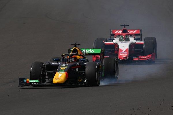 Marele Premiu al Australiei 2024 se vede LIVE în AntenaPLAY. Din 22 martie, Formula 1™, Formula 2™ & Formula 3™ continuă pe canalele dedicate. 