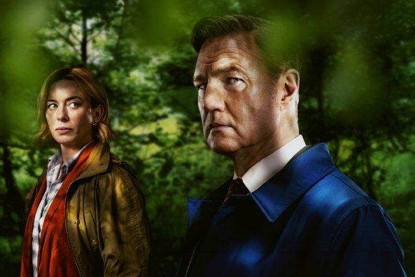 Premiera serialului Gone se vede &icirc;n AntenaPLAY! Respectat de toți, dar suspect &icirc;n dispariția soției: vinovat sau victima aparențelor? Primele episoade sunt disponibile acum!