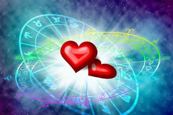 Horoscopul lunii iulie 2022 pentru fiecare zodie. Află totul despre bani, dragoste, sănătate și carieră