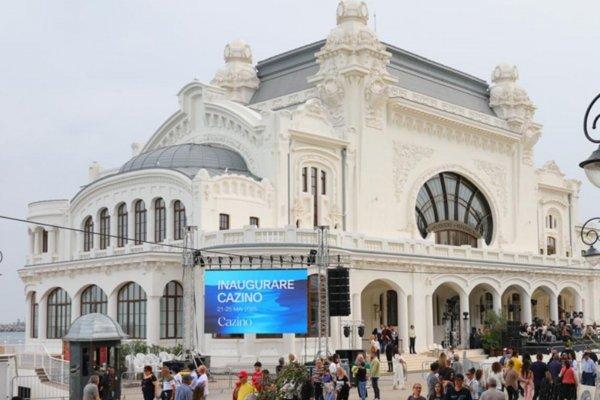 Cazinoul din Constanța a fost vandalizat la doar două săptămâni de la deschidere: „Au desprins foițele de aur de pe pereți” | FOTO