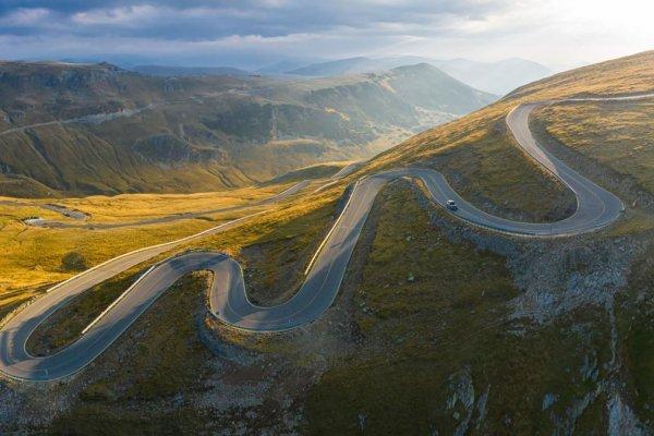 Când se deschid Transalpina și Transfăgărășan anul acesta. Ce veste primesc turiștii