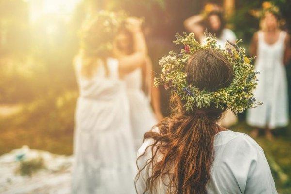 Tradiții, obiceiuri și superstiții de Sânziene 2025. Ce trebuie să faci în noaptea dintre 23 și 24 iunie
