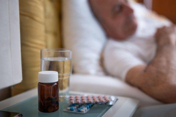 Nu te &icirc;ntinde după ce iei antibiotice! Regula de 30 de minute care &icirc;ți poate salva sănătatea. Ce avertizează un specialist