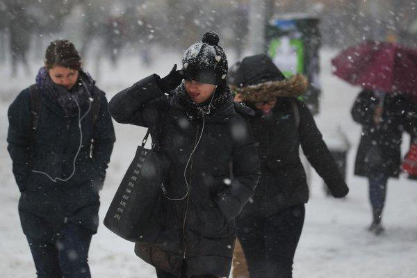 Informare meteo de vreme severă! ANM anunță ninsori abundente și vânt puternic. Unde se va depune un strat consistent de zăpadă