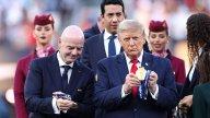 Fotbalistul care a refuzat să dea m&acirc;na cu Donald Trump la ceremonia de decernare a premiilor. Momentul a devenit viral