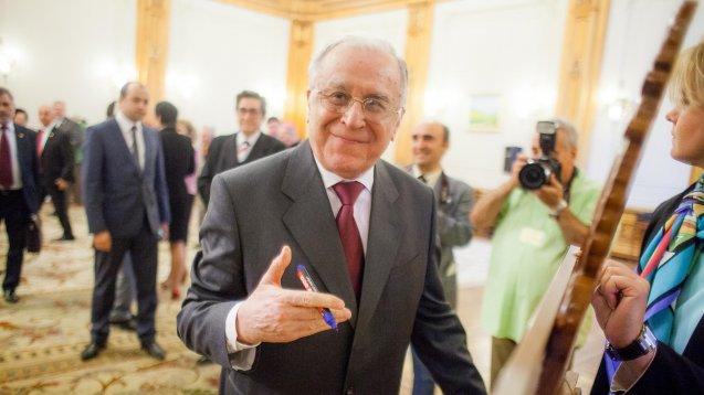 Ion Iliescu, în continuare la ATI. Cum se simte în prezent și ce au spus cadrele medicale despre starea lui