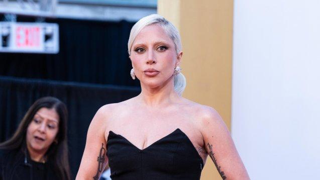Boala cronică de care suferă Lady Gaga. Artista a vorbit despre durerile provocate de fibromialgie: &bdquo;&Icirc;ți dă viața peste cap&rdquo;