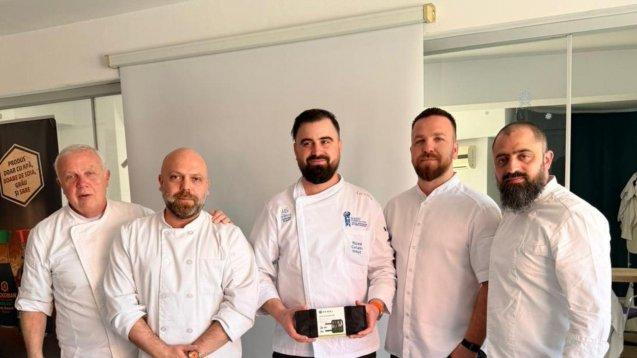 Super Neatza se m&acirc;ndreşte: Cătălin Rizea a absolvit pe locul 1 cursurile celei mai renumite şcoli de gătit din sud-estul Europei