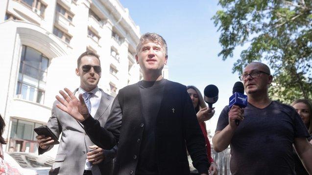 Ce au putut să găsească anchetatorii &icirc;n casa fostului preot Cristian Pomohaci. Perchezițiile au scos la iveală totul