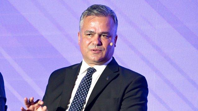 Ce avere are Adrian Veștea. Cu ce proprietăți și bunuri se poate lăuda noul premier al Rom&acirc;niei