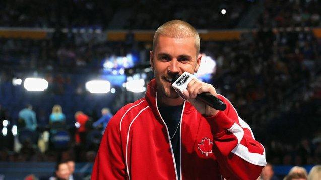 Justin Bieber va c&acirc;nta la finala Campionatului Mondial 2026. Printre artiști se mai numără și Madonna