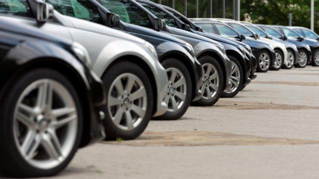 Programul Rabla 2025 se reia. Care va fi valoarea noilor vouchere. Câți bani vor primi șoferii care vor să caseze mașini vechi