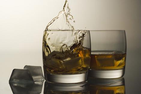 Consumul de bauturi spirtoase scade cu inca 15%-20%