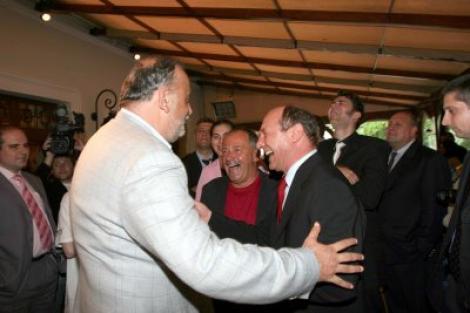 Palma presedintelui: Falimentul cotidianului Gardianul amana procesul Basescu-Patriciu