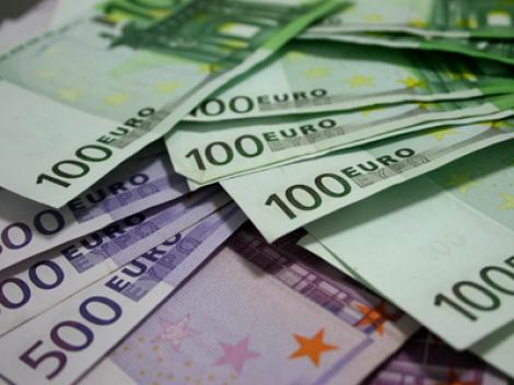 Persoanele care trec granita fara sa declare sumele de peste 10.000 euro vor intra in inchisoare