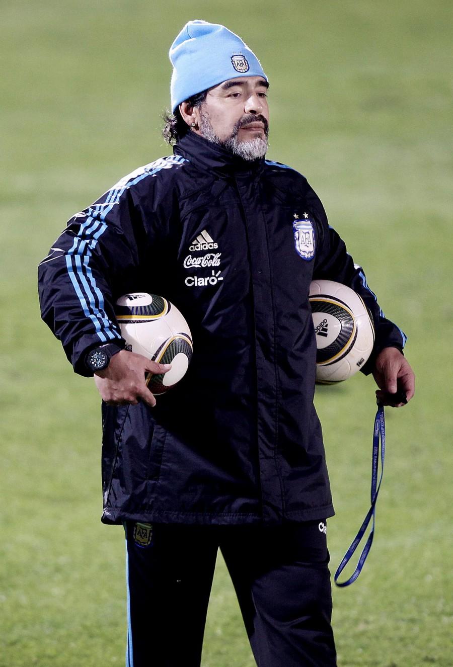 INCREDIBIL! Pe cine a umilit Ion Marin! Maradona e cel mai bine platit antrenor din lume