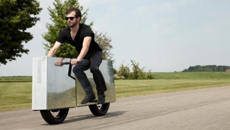 FOTO! Revolutionar: Vezi cum arata motocicleta invizibila!