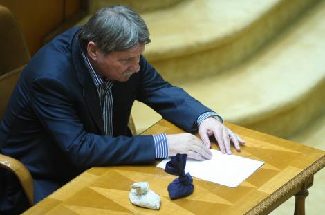 VIDEO! Senatorul UDMR Attila Verestoy, ranit intr-un accident de circulatie
