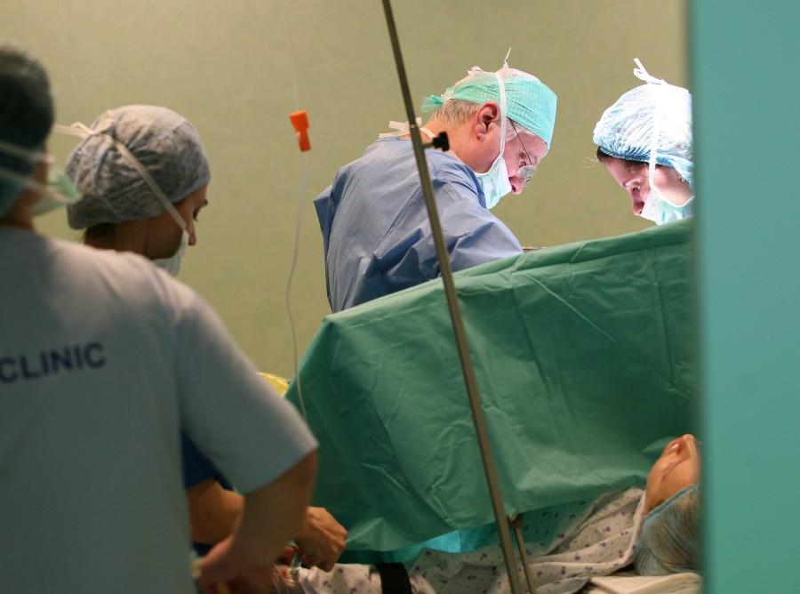Premiera medicala la Fundeni: Medicii vor realiza un transplant renal intre doi gemeni identici