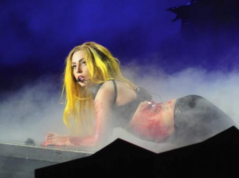 Lady Gaga, indragostita de Iuda!