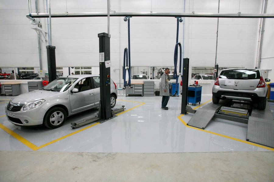 Piata auto din Romania, cel mai mare declin din UE! Dacia, pe plus