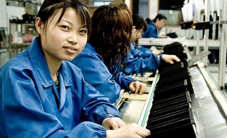 China: Muncitorii, obligati sa promita in scris ca nu se vor sinucide