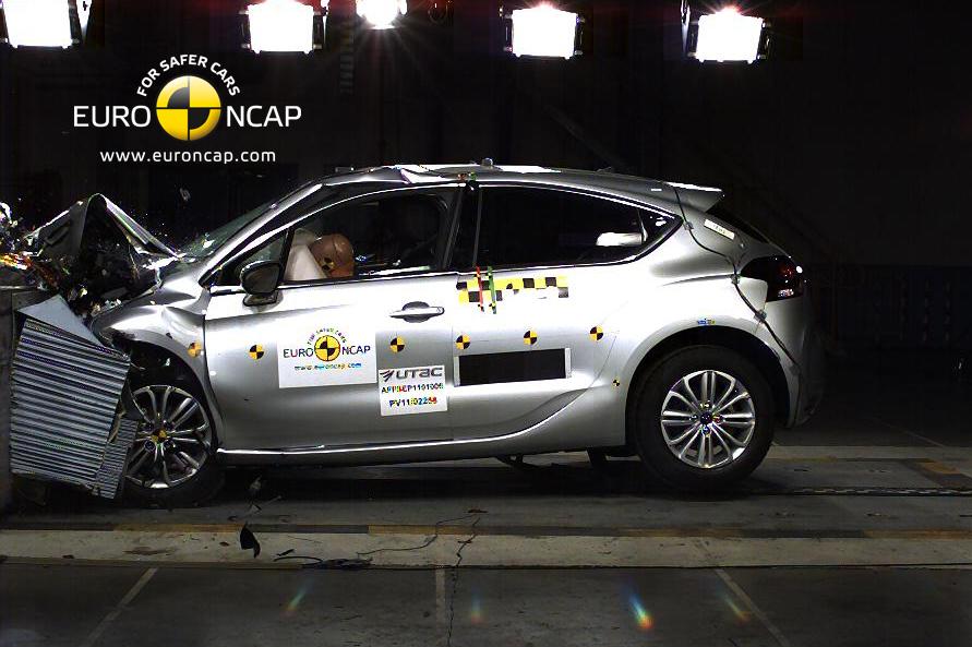 Краш тестах euroncap. EURONCAP Citroen ds4. Краш тест EURONCAP. Краш тест Citroen ds4. Краш тест Ситроен с4.