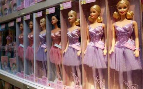 Ambalajele papusilor Barbie distrug padurea tropicala din Indonezia