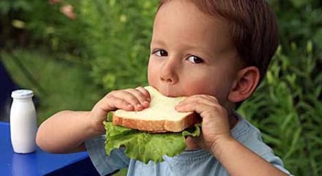 Alimentatia copiilor: sare multa, viata scurta