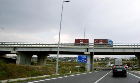 The Economist: "Romania a avut candva peste 3.000 km. de autostrada, insa pe hartie"