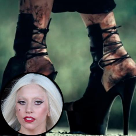 Uite ce picioare urate are Lady Gaga!