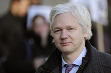 Julian Assange sufera de o boala cronica de plamani, care se poate agrava oricand