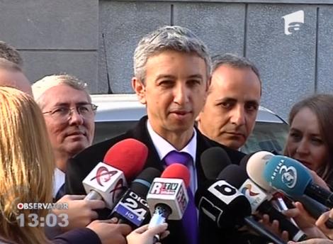 "Senzational!" Dan Diaconescu demisioneaza din PP-DD si renunta la politica