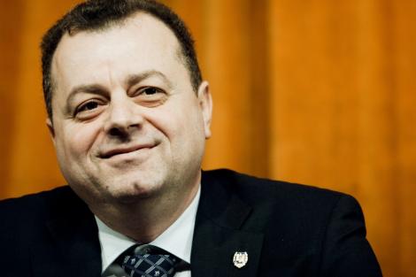 Majoritatea Puterii in Senat, in impas: Mircea Banias a demisionat din PDL