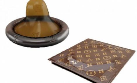 Vezi cat costa un prezervativ Louis Vuitton!