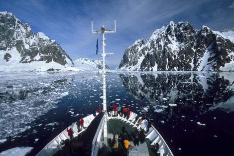 Antarctica, destinatie extrema pentru turistii curajosi