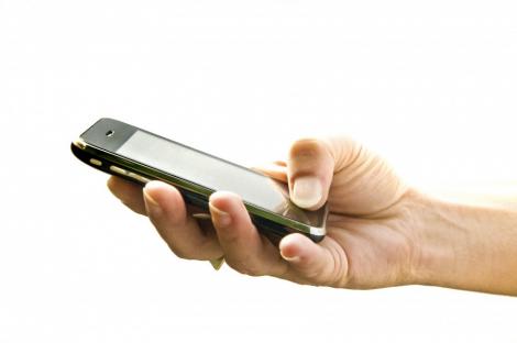 Cercetatorii britanici: Inca nu exista dovezi ca telefoanele mobile dauneaza sanatatii